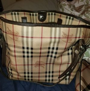 Haymarket Burberry bag w small purse inside